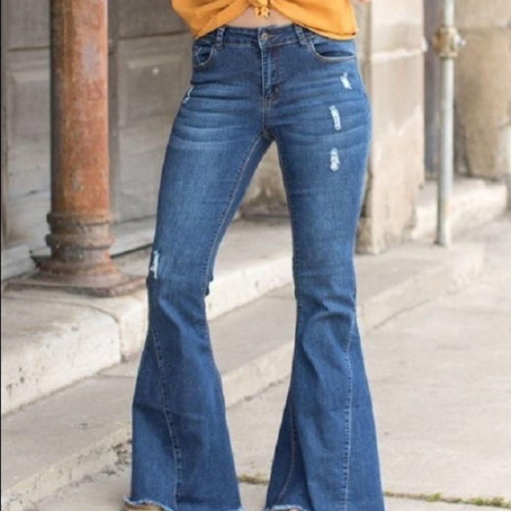 RESTOCKED!!! NEW L&B BELL BOTTOM JEANS WITH LEG INSERT. FABULOUS JEANS!!